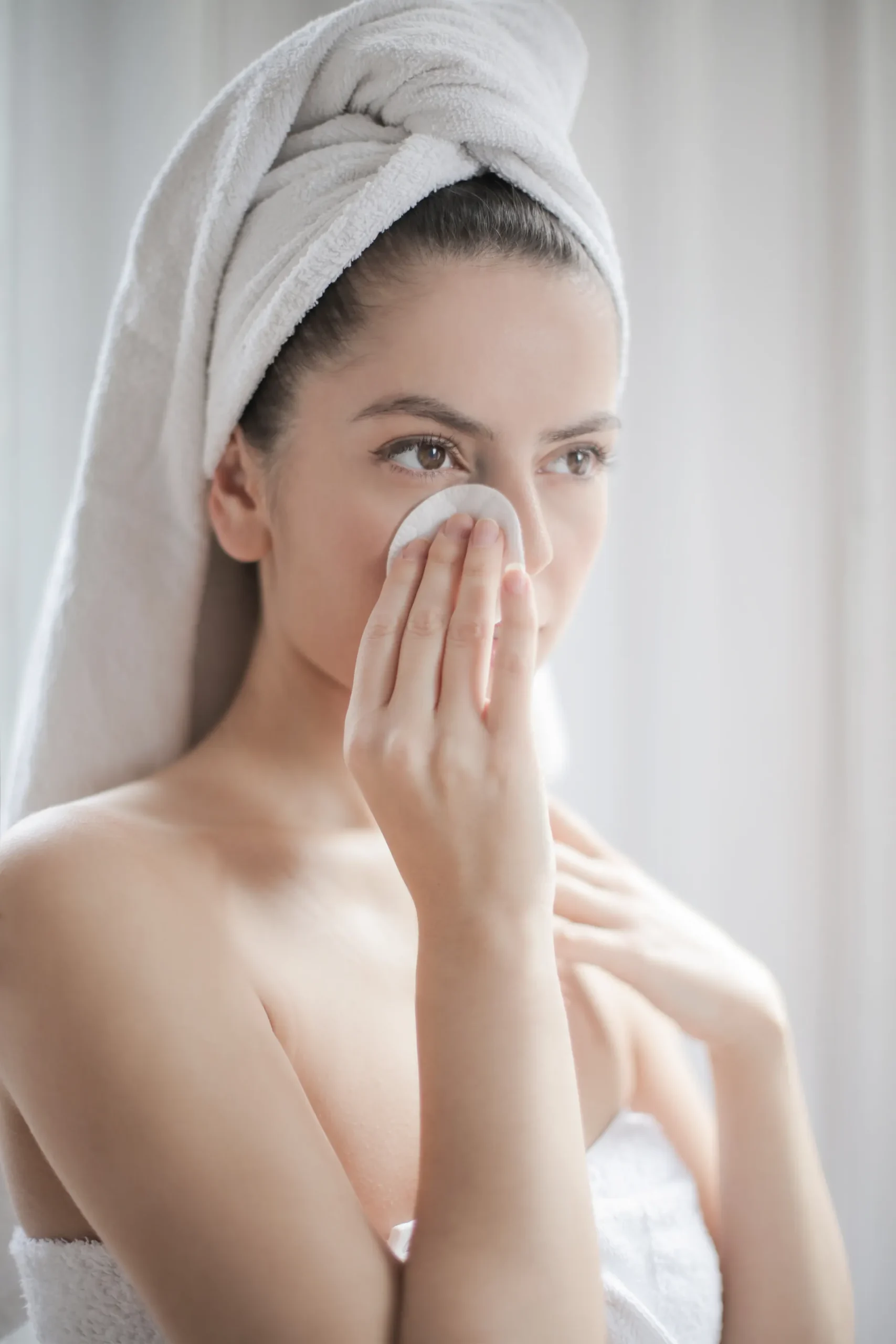 The Oil Cleansing Method: What the Evidence Actually Supports